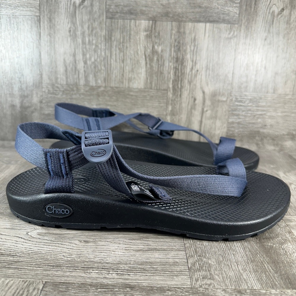 Chaco Z/Cloud 2 Sandals Mens 10 Navy Blue Hiking Outdoor Toe Loop NEW JCH108309
